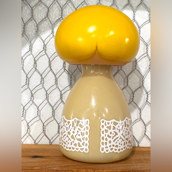 Vintage Avon Small World Swiss Girl Cologne Mist Bottle - Picture 5 of 5